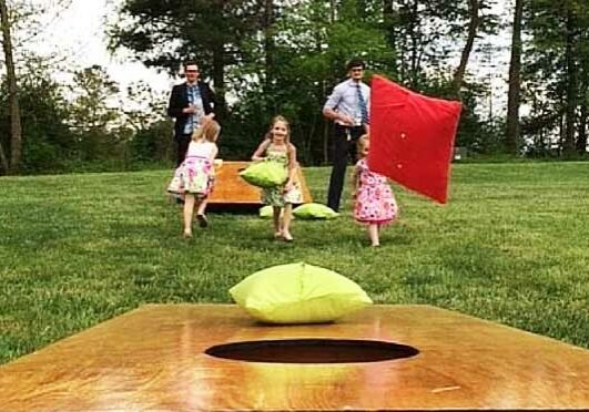 asheville-plays-corn-hole-at-ashevilles-organicfest