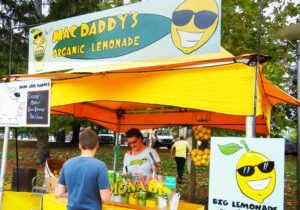 macdaddys-organic-lemonade-at-ashevilles-organicfest